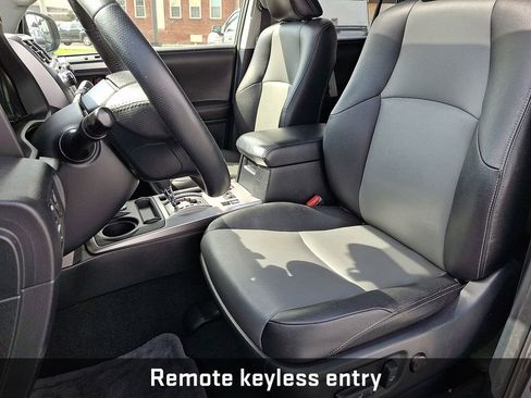 Used 2015 Toyota 4Runner SR5 Premium image 13