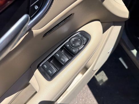 Used 2019 Cadillac XT5 Premium Luxury AWD/4WD image 23