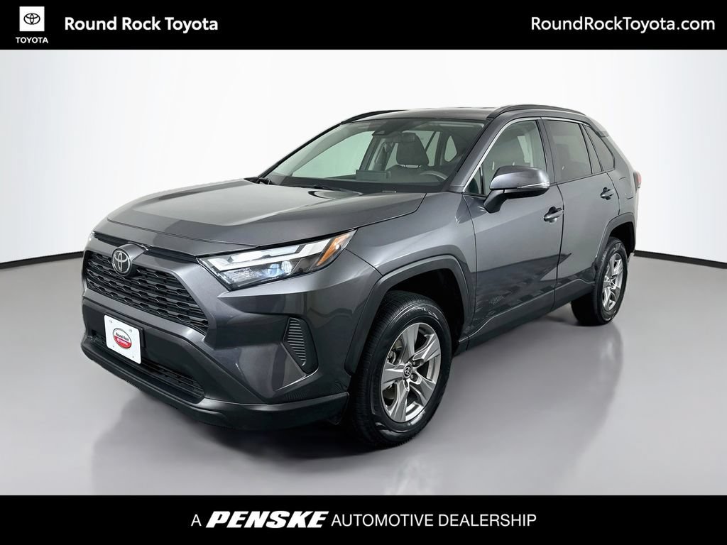 Certified 2025 Toyota RAV4 XLE FWD image 1