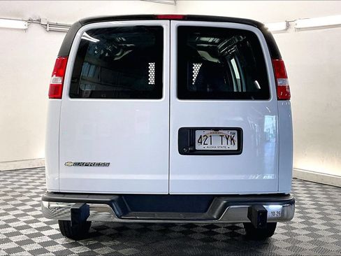 Used 2025 Chevrolet Express 2500 w/ Driver Convenience Package RWD image 3