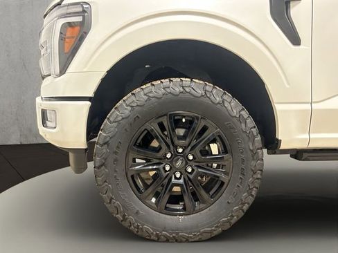 Used 2024 Ford F150 Platinum w/ FX4 Off-Road Package image 25