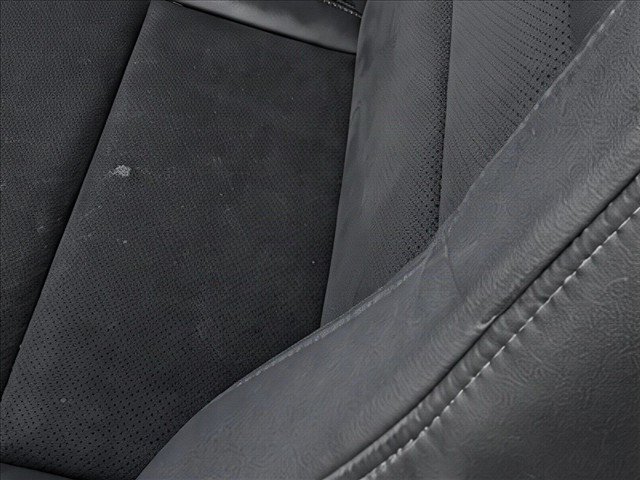 Used 2019 Jeep Grand Cherokee Altitude RWD image 28