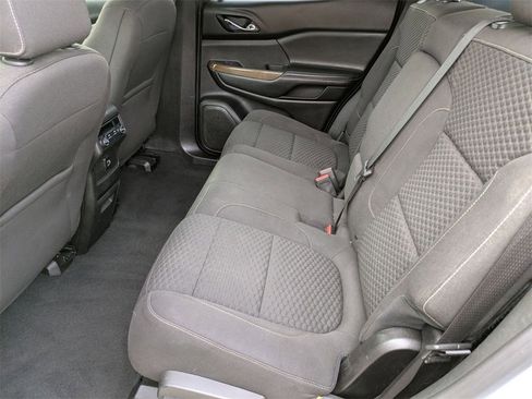 Used 2017 GMC Acadia SLE image 23