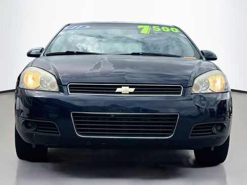 Used 2011 Chevrolet Impala LT FWD image 2