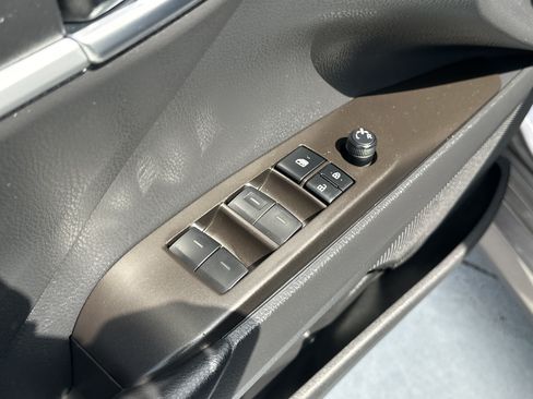 Certified 2022 Toyota Camry LE AWD/4WD image 15