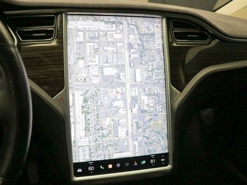 Used 2016 Tesla Model X 90D image 32