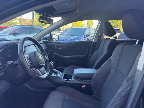 Used 2024 Subaru Outback Premium AWD/4WD image 9