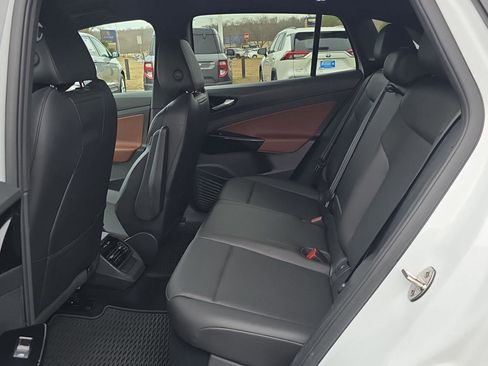 Used 2021 Volkswagen ID.4 Pro S w/ Gradient Package image 10
