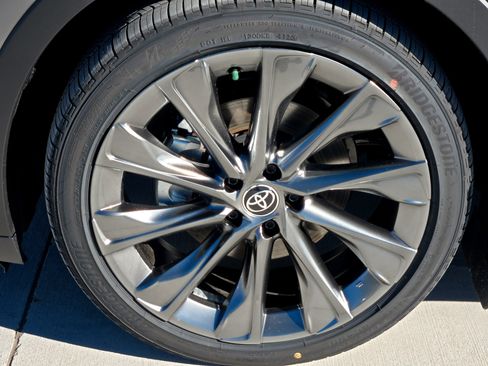 New 2026 Toyota Crown Limited image 4