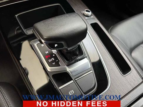 Used 2022 Audi Q5 2.0T Premium w/ Convenience Package image 29