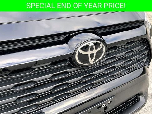 Used 2024 Toyota RAV4 XLE image 32
