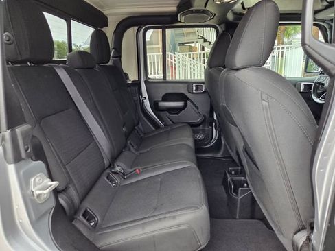 Certified 2020 Jeep Gladiator Sport w/ Quick Order Package 24S AWD/4WD image 16