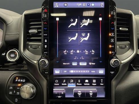 New 2026 RAM 1500 Laramie AWD/4WD image 18