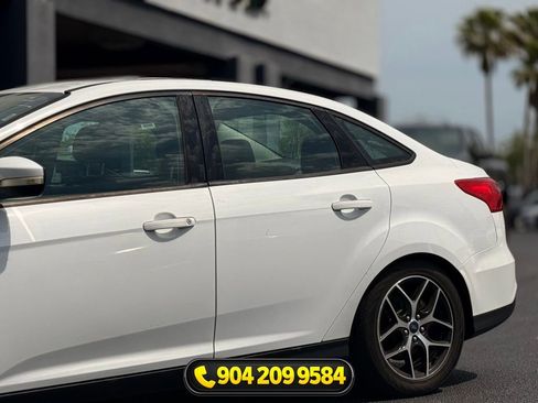 Used 2018 Ford Focus SEL FWD image 3