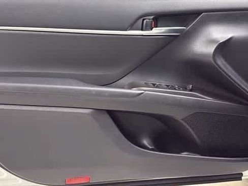 Used 2023 Toyota Camry SE w/ Cold Weather Package FWD image 12