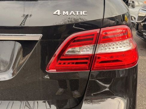 Used 2015 Mercedes-Benz ML 400 4MATIC w/ Lighting Package image 34