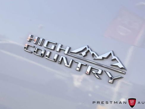 Used 2023 Chevrolet Traverse High Country w/ LPO, Floor Liner Package AWD/4WD image 14