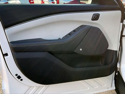 Used 2023 Ford Mustang Mach-E Premium image 21