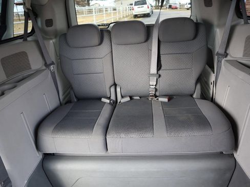 Used 2010 Chrysler Town & Country Touring image 24