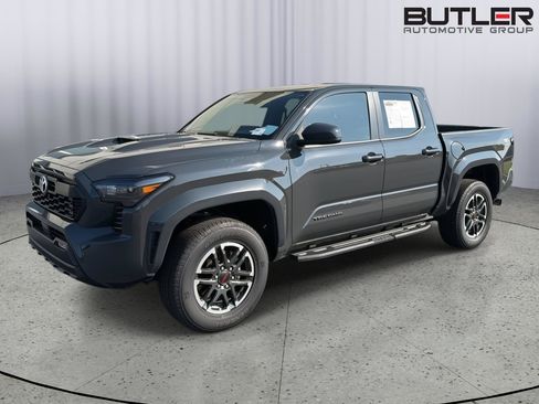 Used 2025 Toyota Tacoma TRD Sport RWD image 1