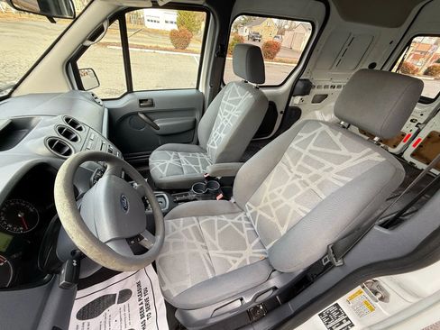 Used 2013 Ford Transit Connect XLT image 6