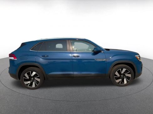 Used 2025 Volkswagen Atlas Cross Sport SE FWD image 16