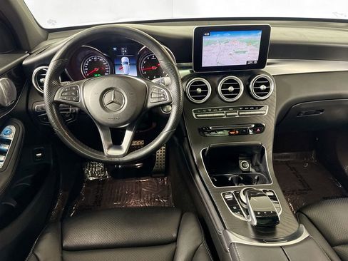 Used 2018 Mercedes-Benz GLC 300 4MATIC w/ Multimedia Package image 28