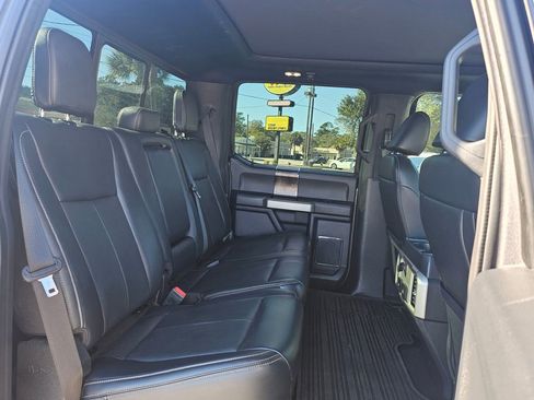 Used 2022 Ford F350 Lariat w/ Black Appearance Package image 6