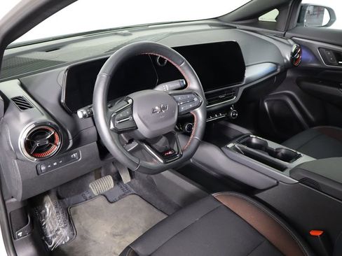 Used 2024 Chevrolet Equinox EV RS image 25