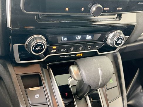 Used 2018 Honda CR-V LX image 15