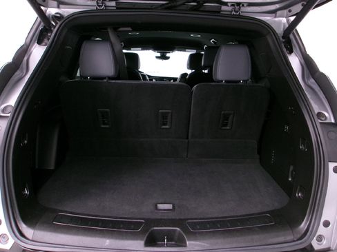 Certified 2024 Buick Enclave Premium image 12