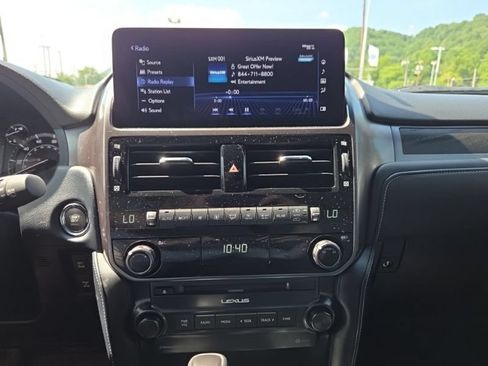 Used 2023 Lexus GX 460 w/ Black Line Special Edition AWD/4WD image 14