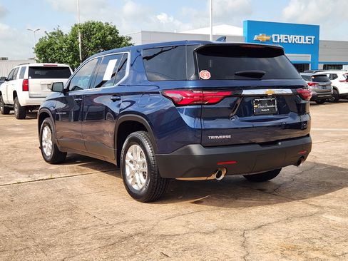 Certified 2023 Chevrolet Traverse LS FWD image 8
