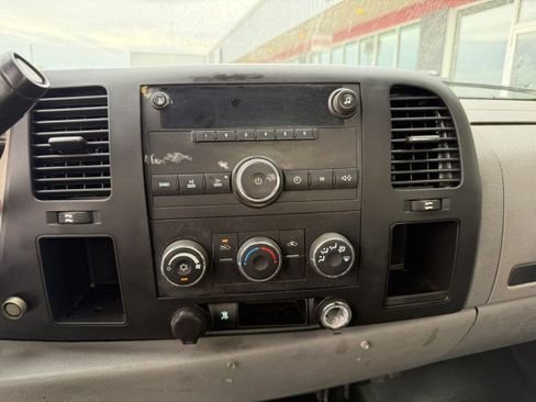 Used 2011 Chevrolet Silverado 3500 W/T image 23