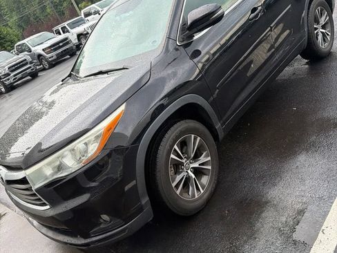 Used 2016 Toyota Highlander XLE FWD image 5