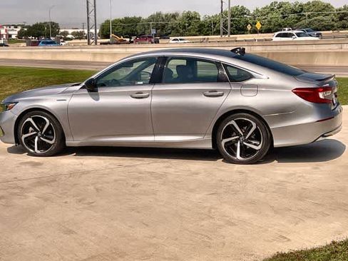 Used 2022 Honda Accord Sport image 4
