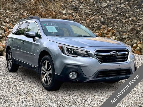 Used 2018 Subaru Outback 2.5i Limited AWD/4WD image 9