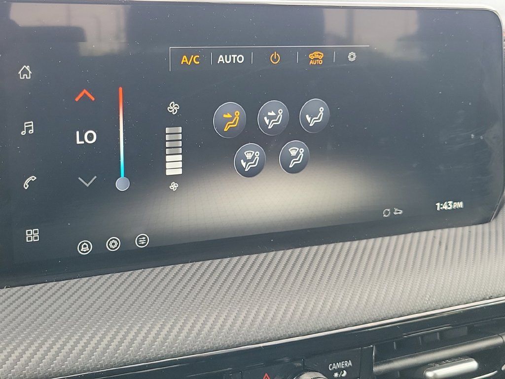 Certified 2026 Nissan Kicks SR FWD image 36