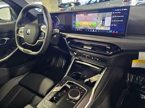 Used 2025 BMW 330i xDrive Sedan w/ M Sport Package image 40
