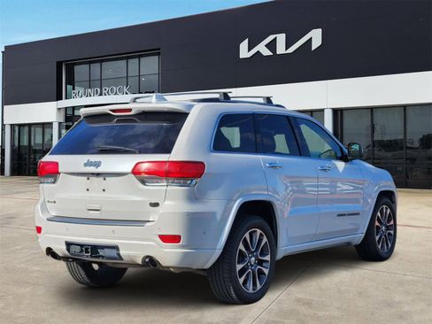 Used 2017 Jeep Grand Cherokee Overland w/ Jeep Active Safety Group image 5