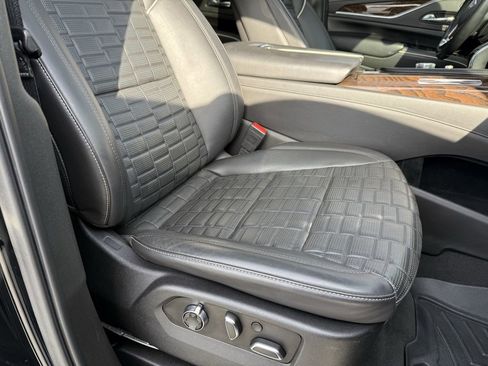 Used 2021 Cadillac Escalade Sport Platinum image 10