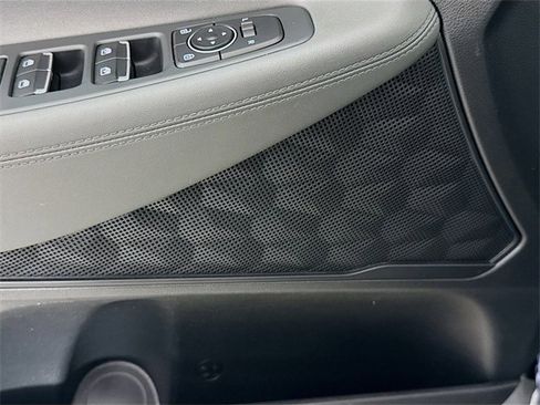 Used 2023 Hyundai Santa Fe SEL image 21