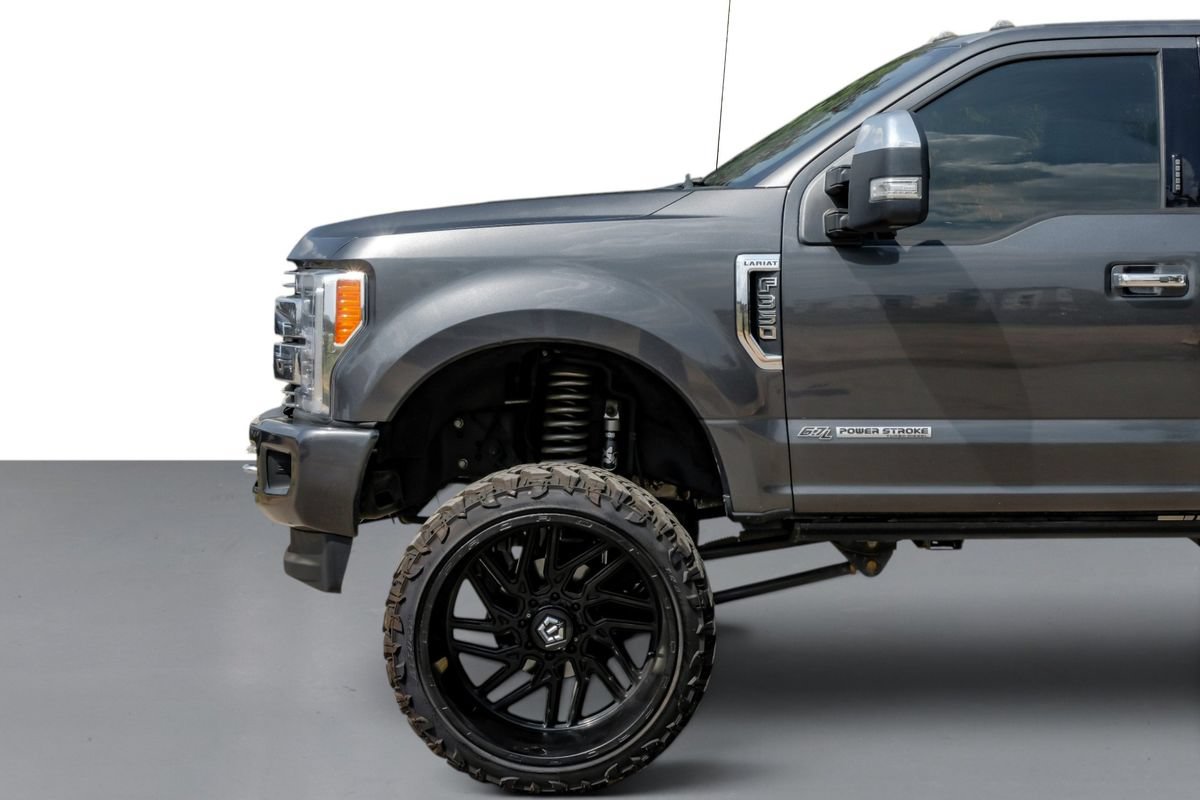 Used 2019 Ford F350 Lariat w/ Lariat Ultimate Package AWD/4WD image 10