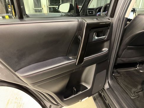 Used 2021 Toyota 4Runner Venture w/ Moonroof Package image 27