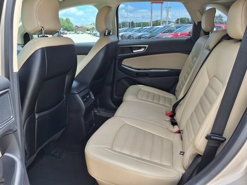 Used 2018 Ford Edge SEL w/ Equipment Group 201A FWD image 11