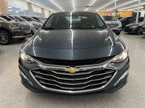 Used 2019 Chevrolet Malibu LT FWD image 3