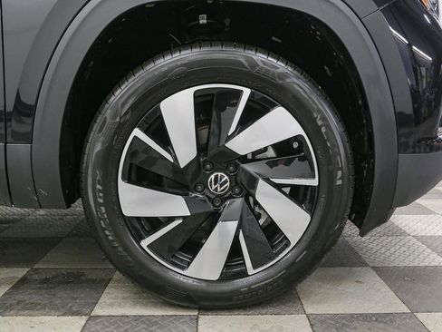 New 2026 Volkswagen Atlas Cross Sport SE AWD/4WD image 14