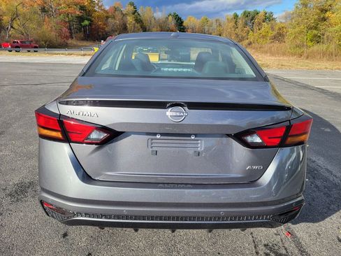 New 2025 Nissan Altima 2.5 SV image 7
