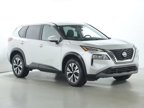 Used 2023 Nissan Rogue SV AWD/4WD image 9