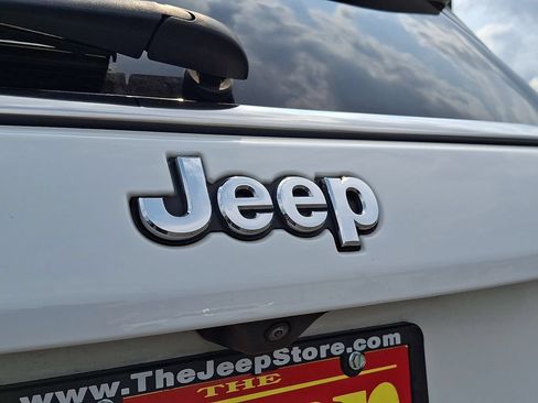 Certified 2024 Jeep Compass Latitude AWD/4WD image 28